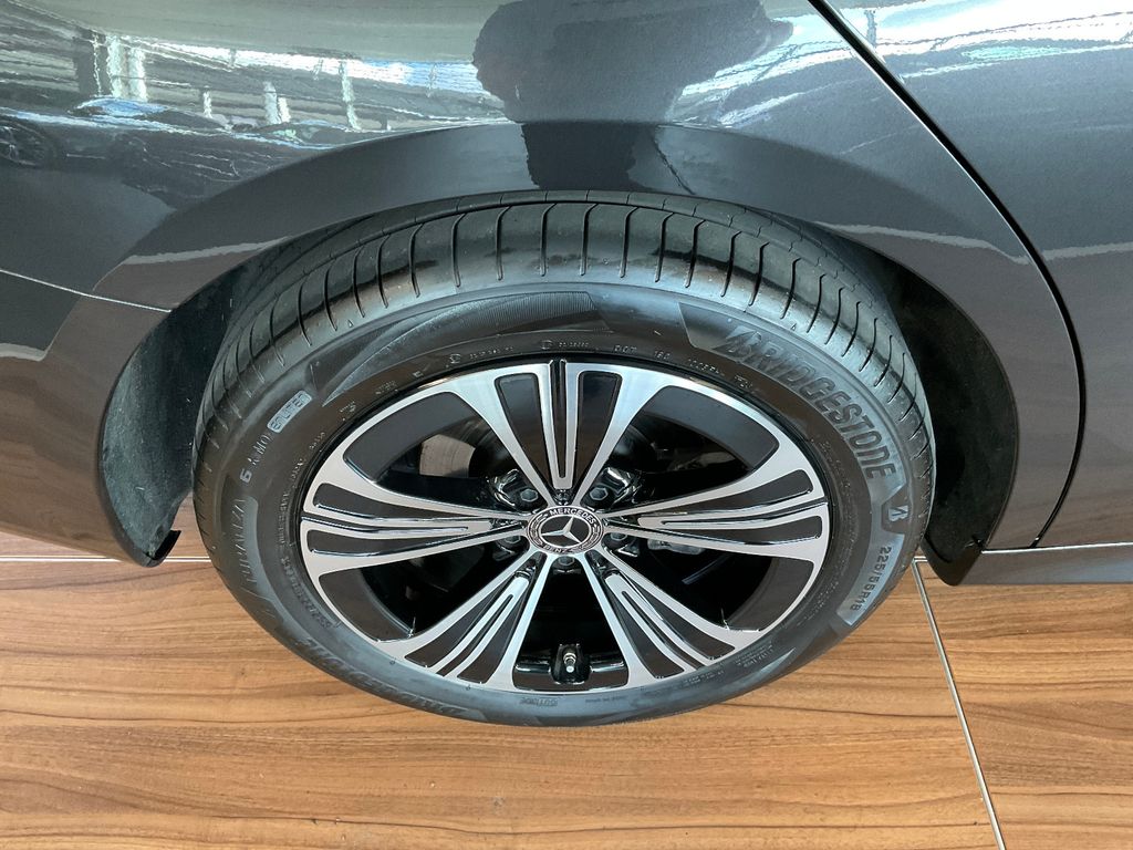 Mercedes-Benz E 220 2024