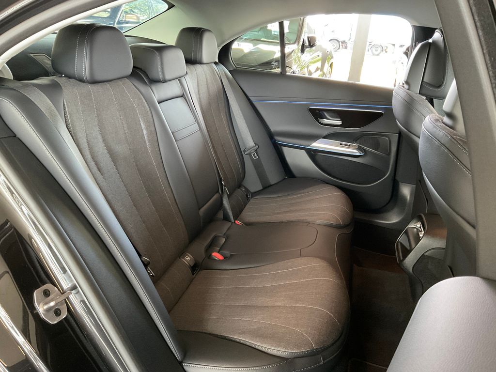 Mercedes-Benz E 220 2024