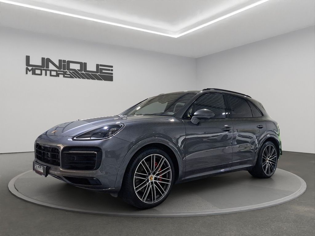 Porsche Cayenne 2021