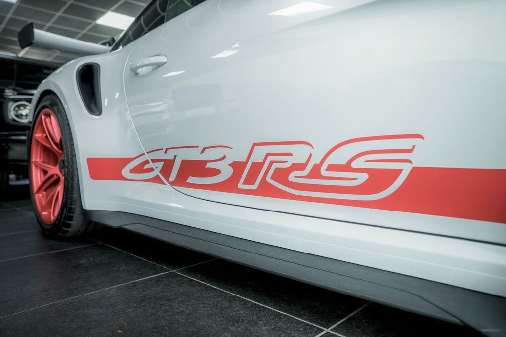 Porsche 992