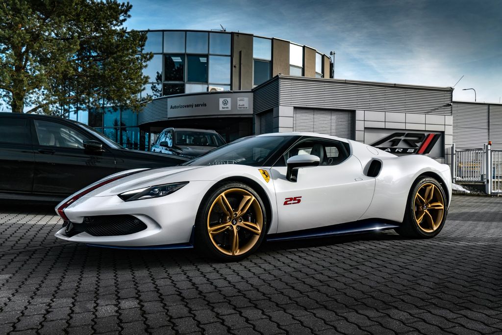 Ferrari 296 GTB 2025