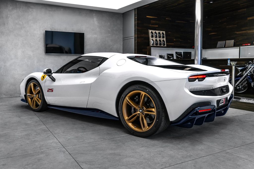 Ferrari 296 GTB 2025