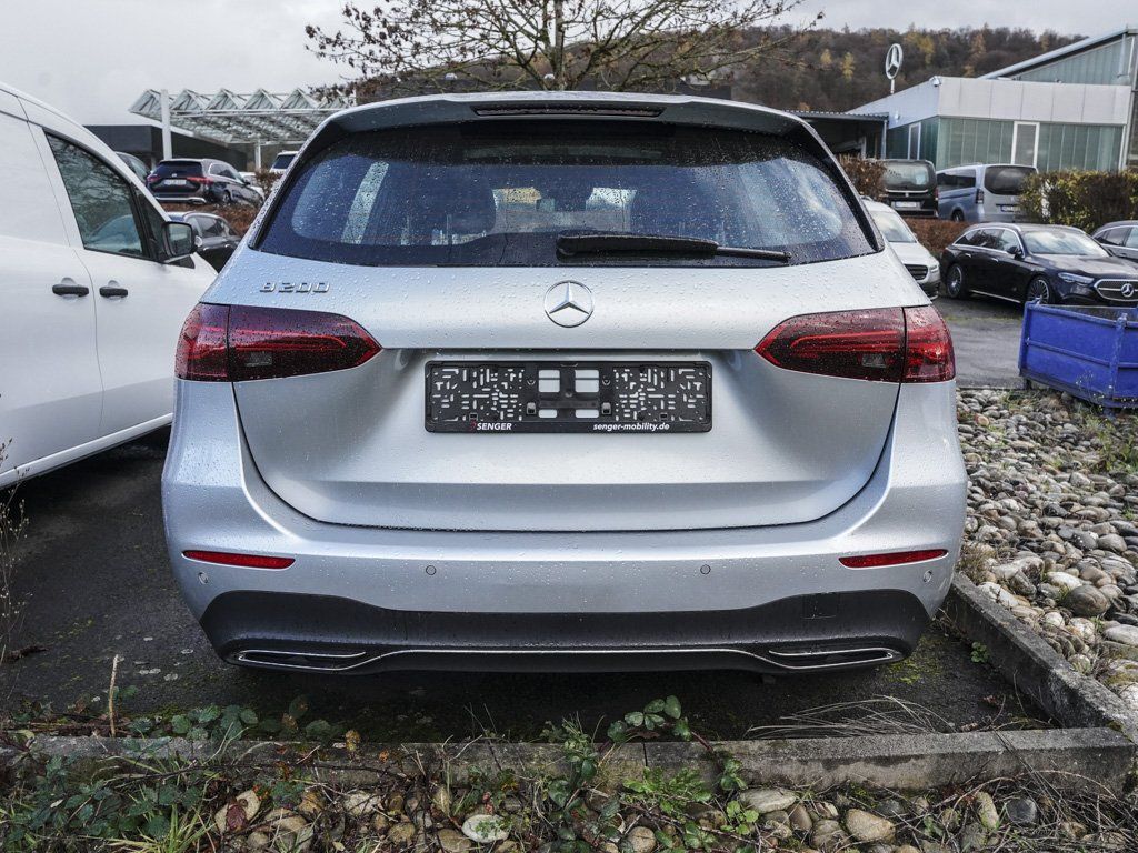 Mercedes-Benz B 200 2025