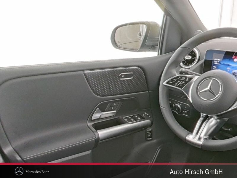 Mercedes-Benz B 200 2024