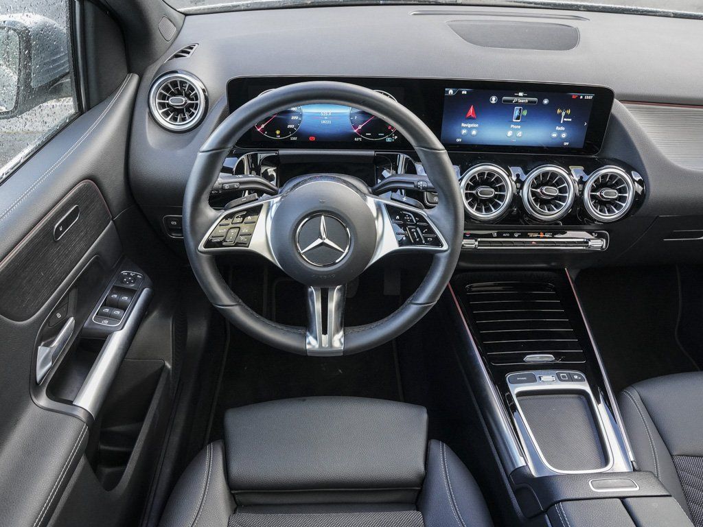 Mercedes-Benz B 200 2025