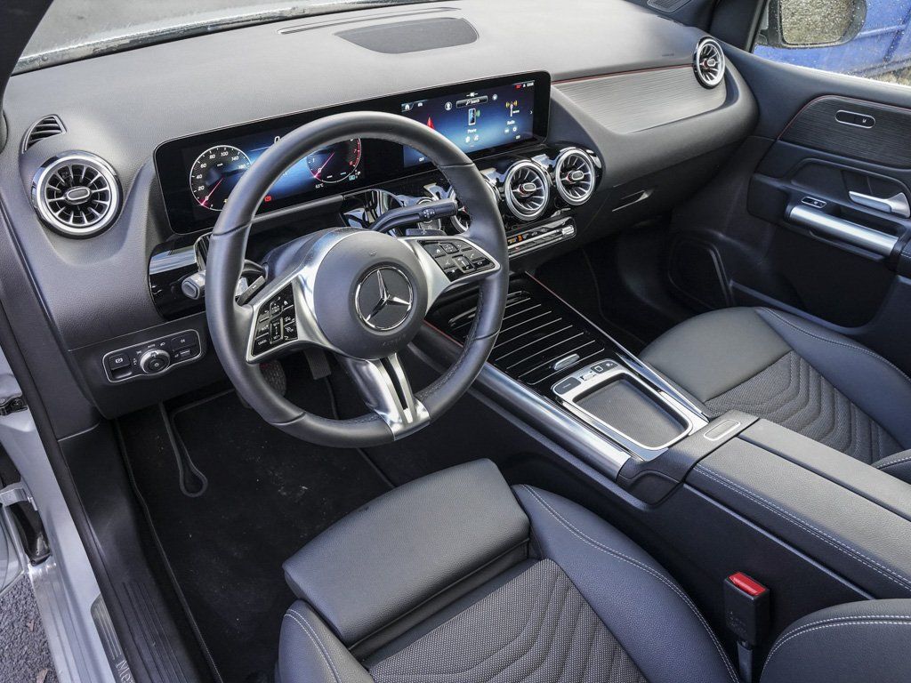 Mercedes-Benz B 200 2025