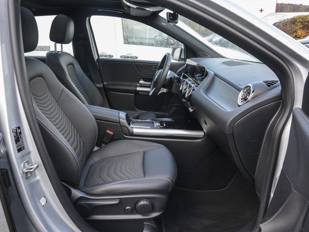 Mercedes-Benz B 200 2025