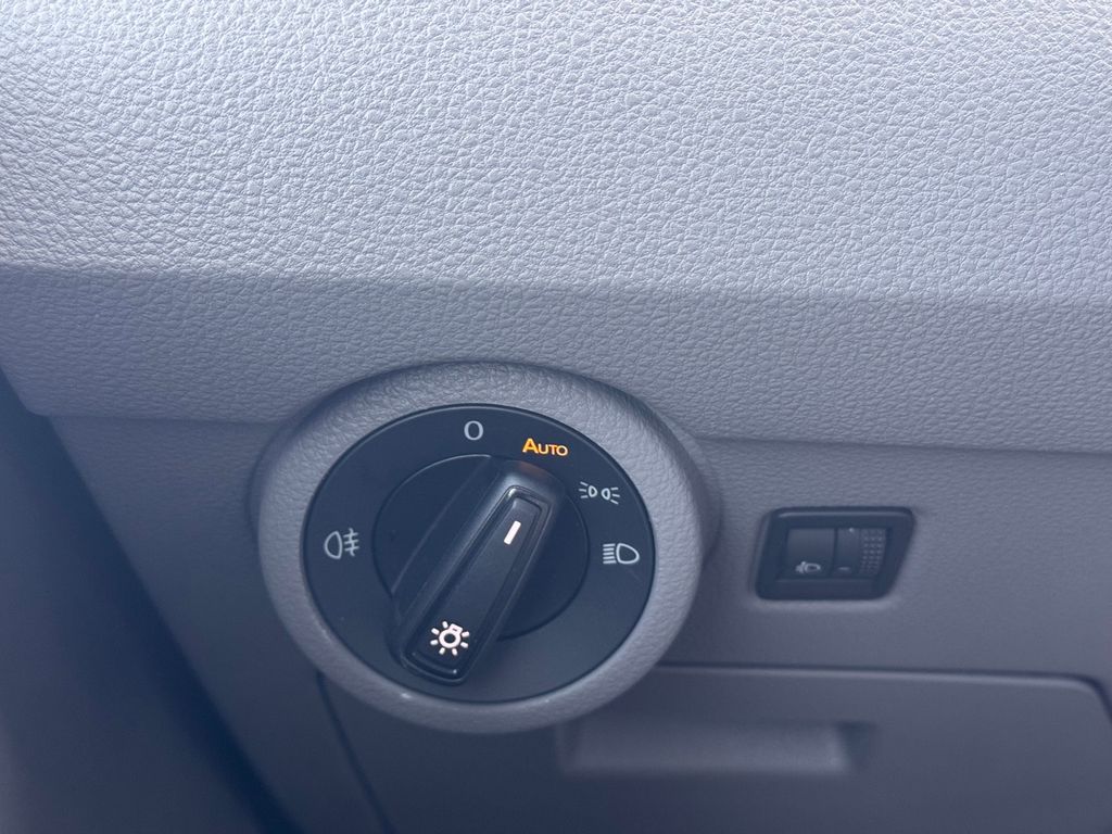 Volkswagen T6 Transporter 2025