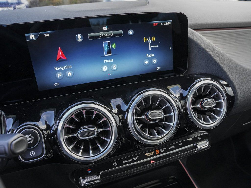 Mercedes-Benz B 200 2025