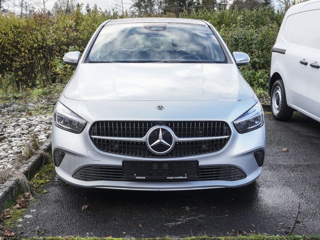 Mercedes-Benz B 200 2025