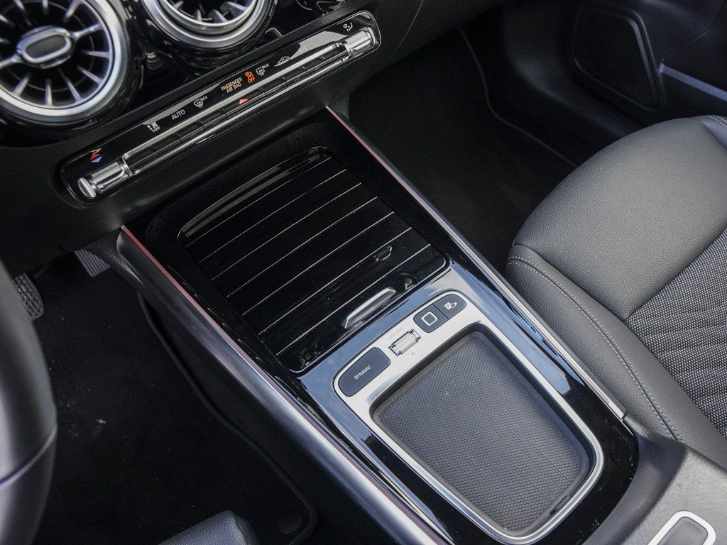 Mercedes-Benz B 200 2025