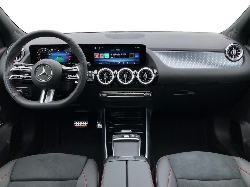 Mercedes-Benz GLA 200 2025