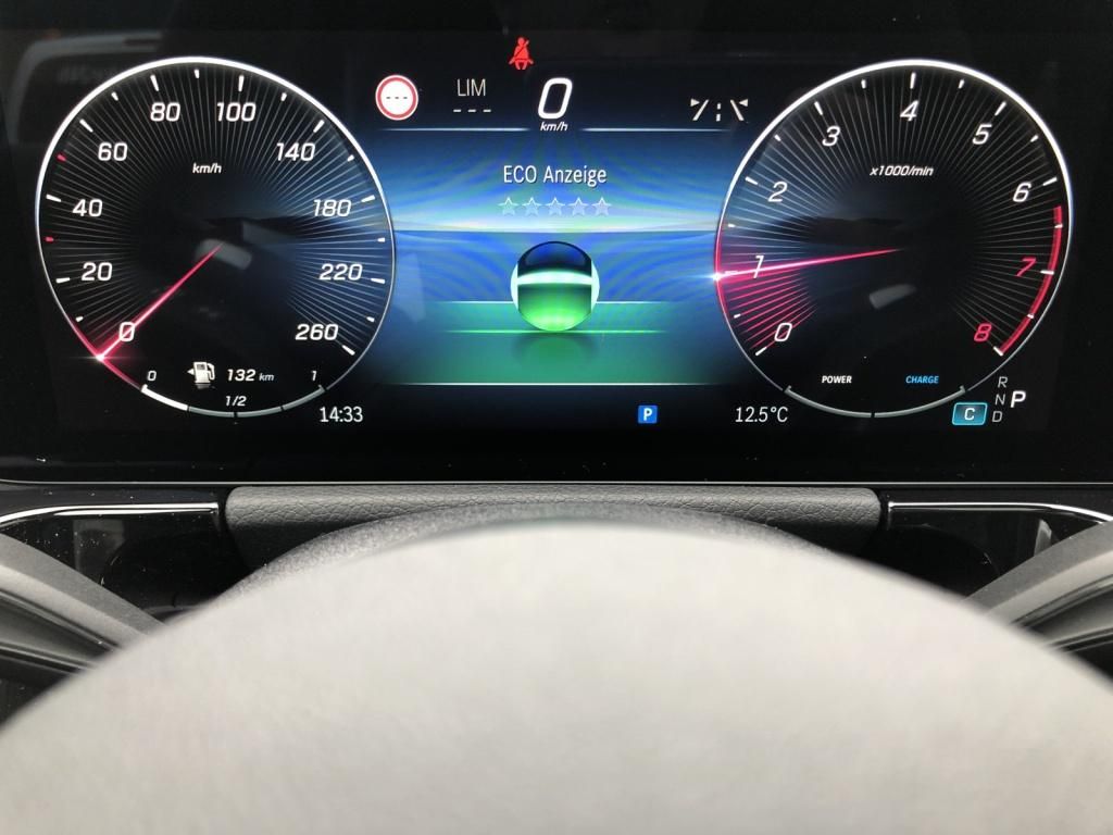 Mercedes-Benz GLA 200 2025