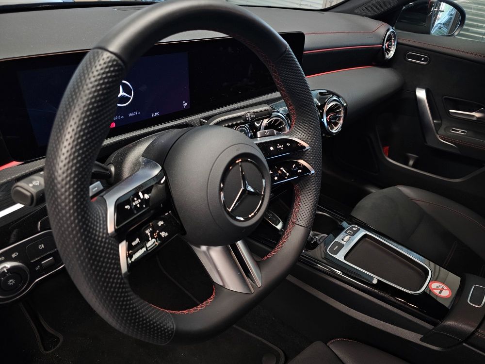 Mercedes-Benz CLA 200 2025