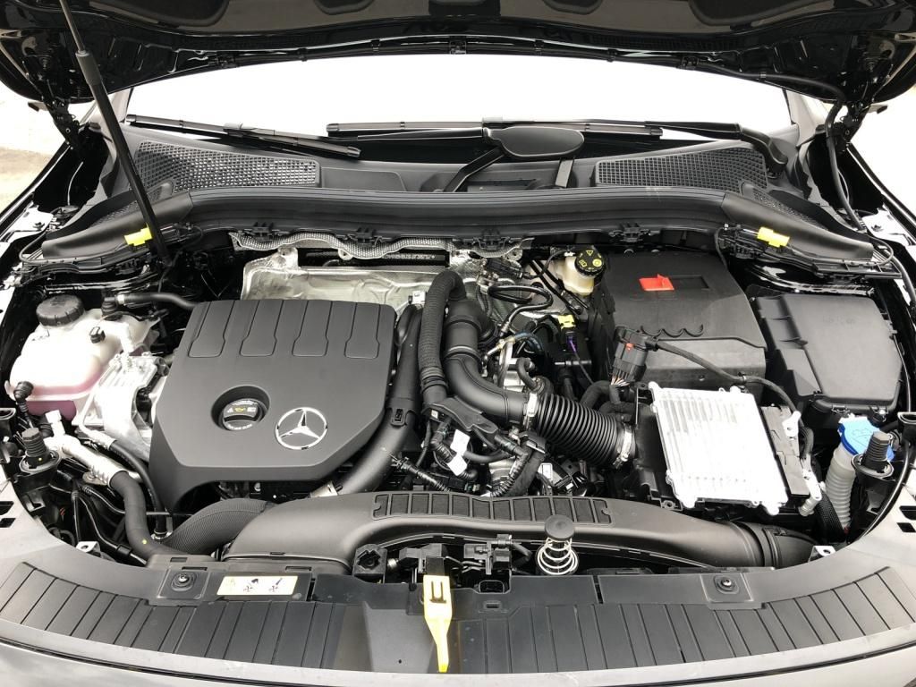 Mercedes-Benz GLA 200 2025