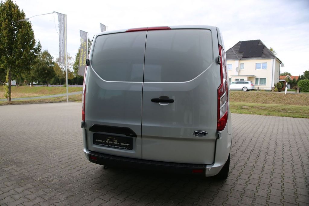 Ford Tourneo Custom 2023