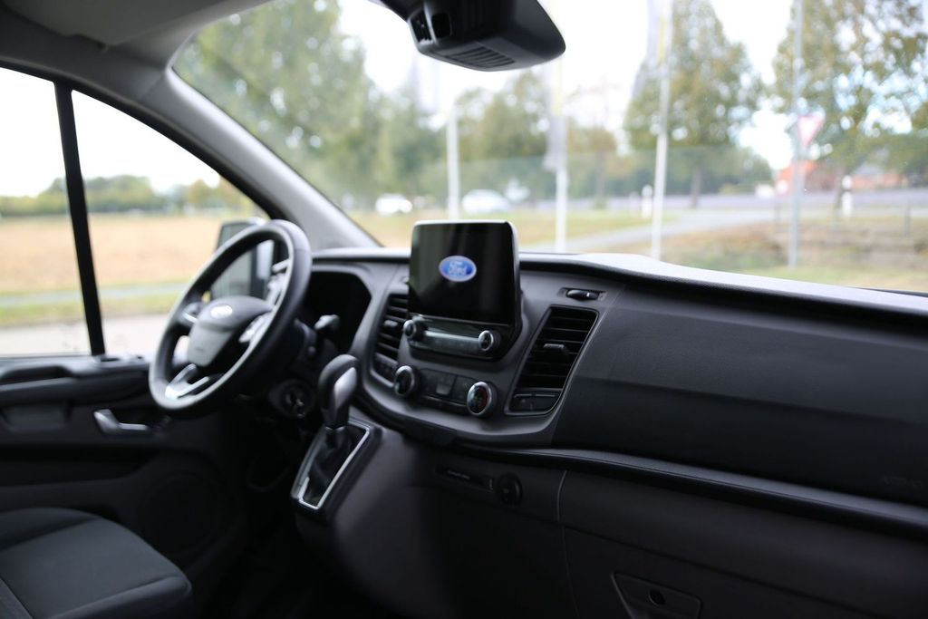 Ford Tourneo Custom 2023