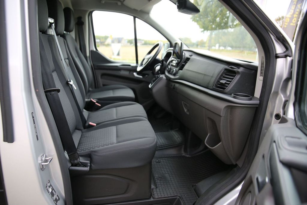 Ford Tourneo Custom 2023