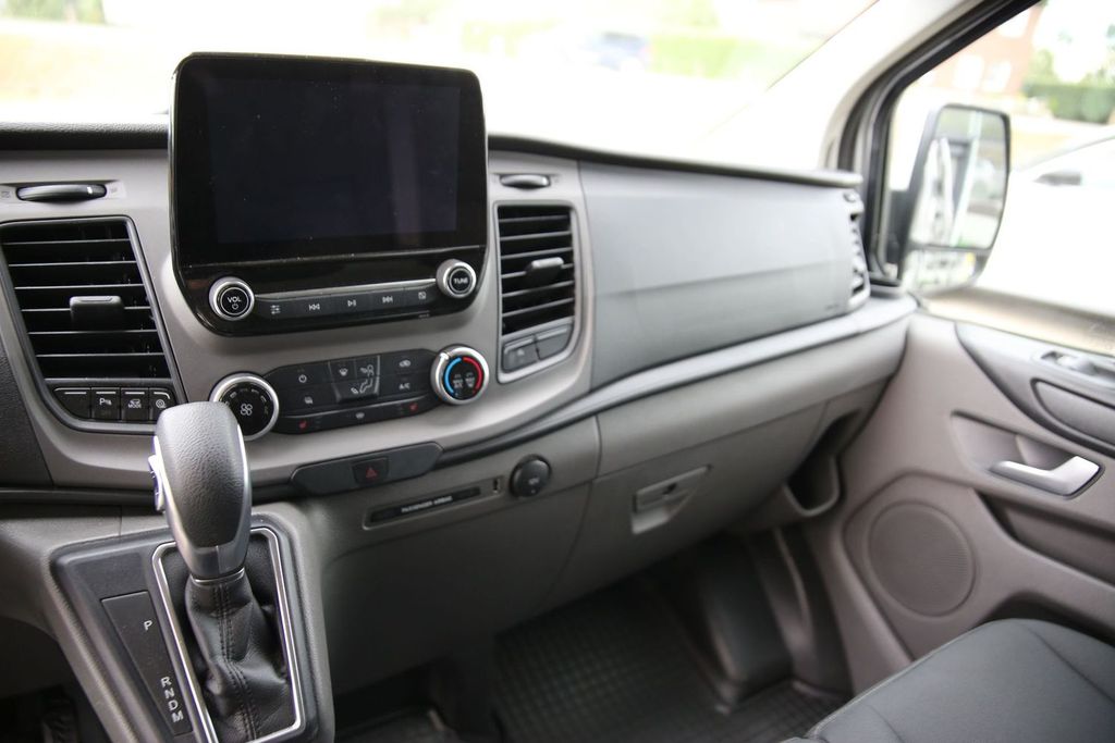 Ford Tourneo Custom 2023