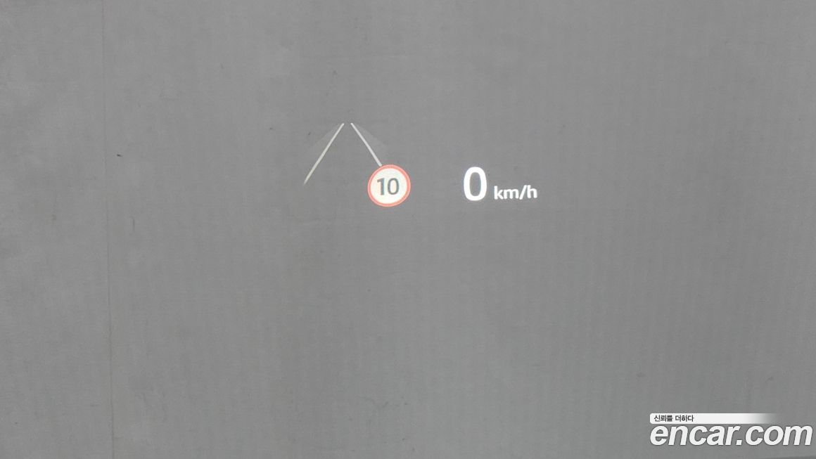 Land Rover Defender 2024