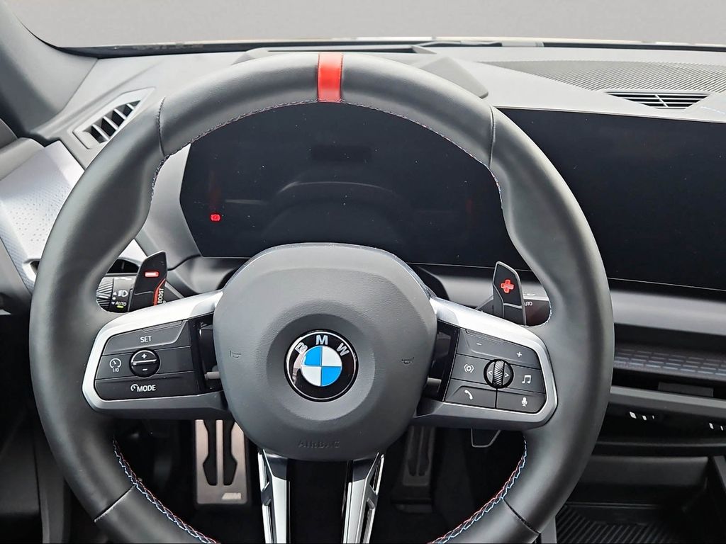 BMW M235 2025