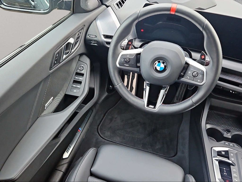 BMW M235 2025