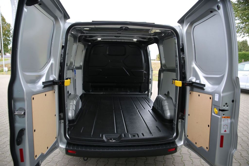 Ford Tourneo Custom 2023