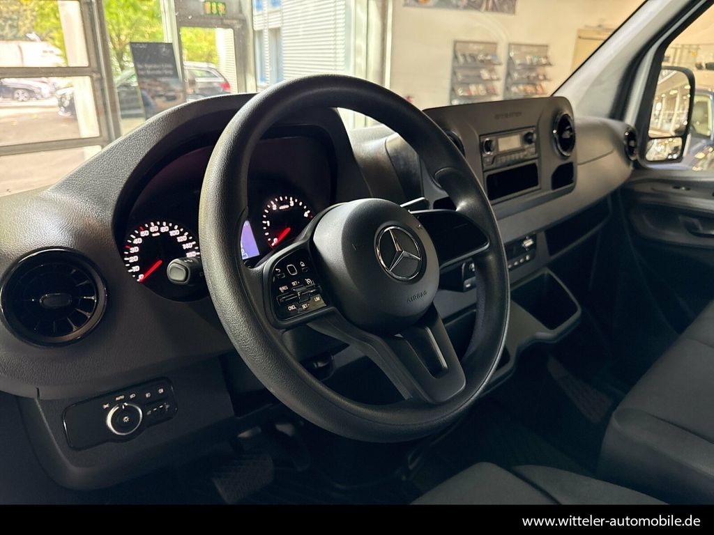 Mercedes-Benz Sprinter 2024