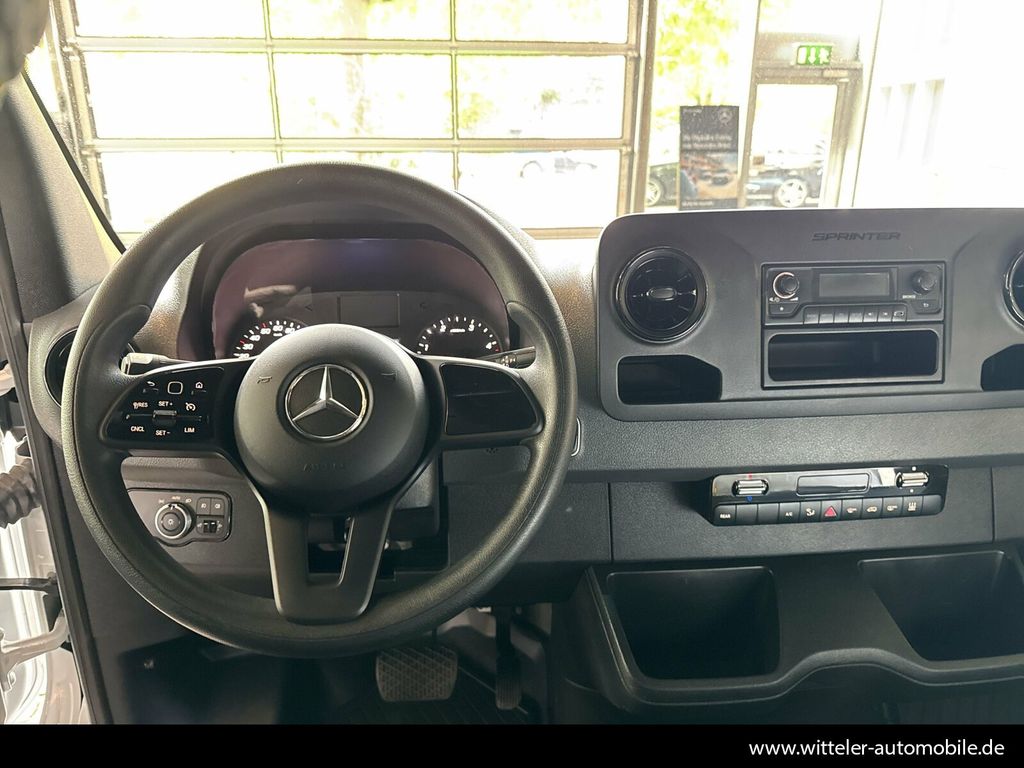 Mercedes-Benz Sprinter 2024