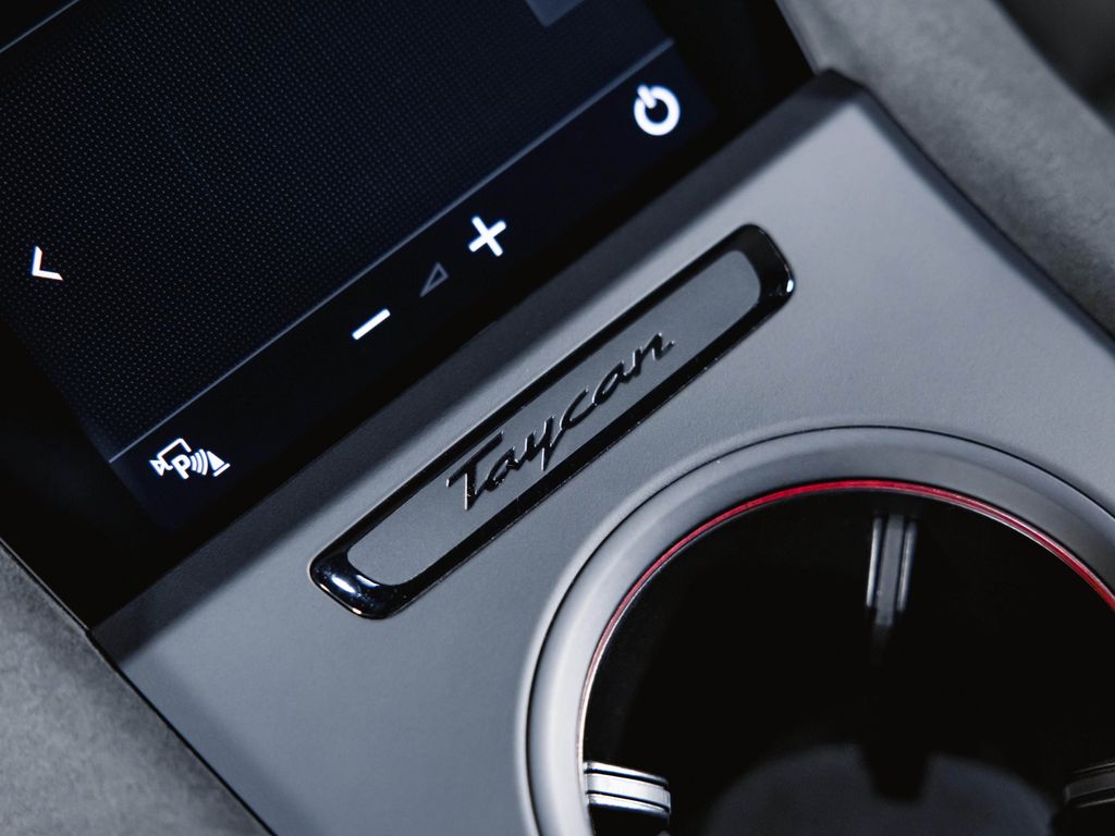 Porsche Taycan 2023