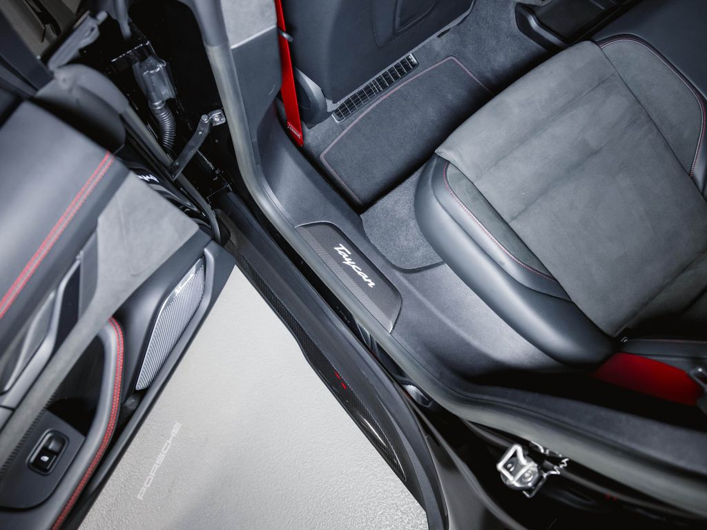 Porsche Taycan 2023
