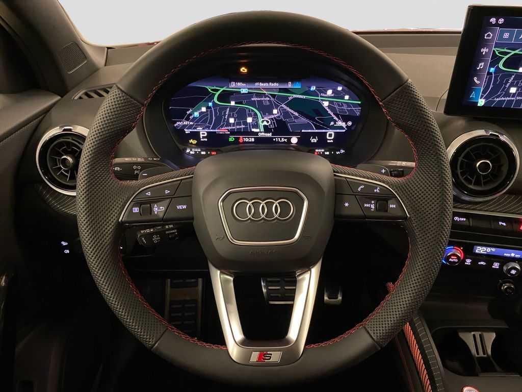Audi SQ2 2025