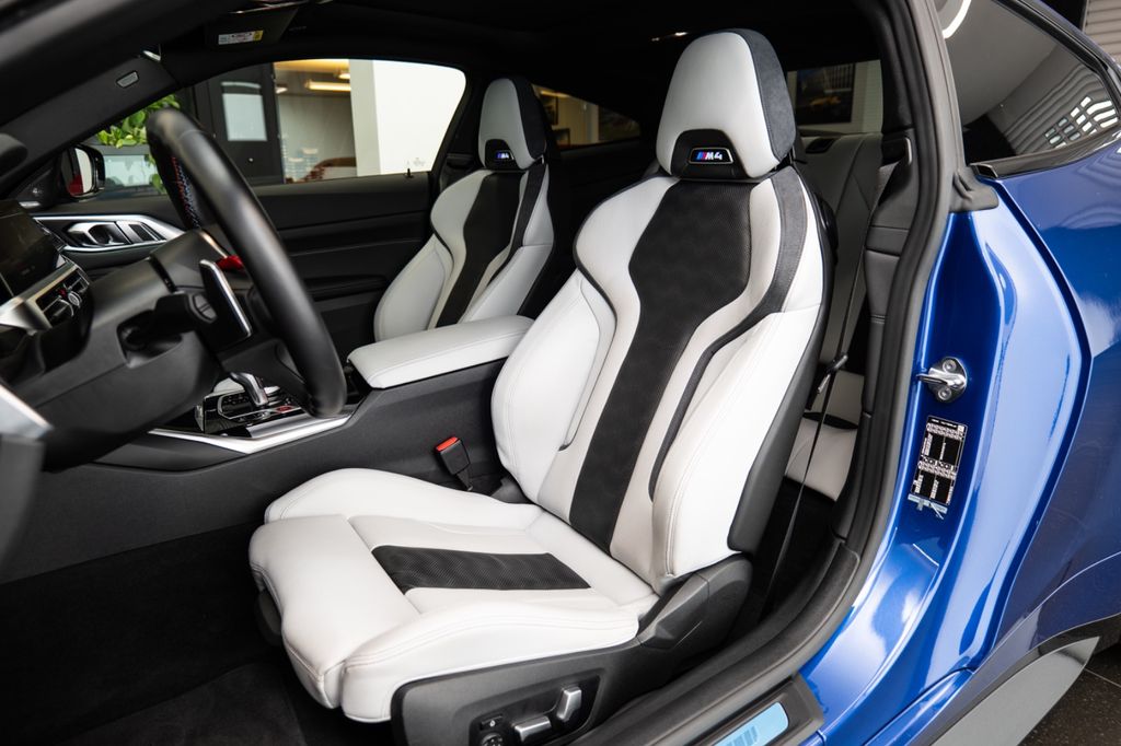 BMW M4 2023