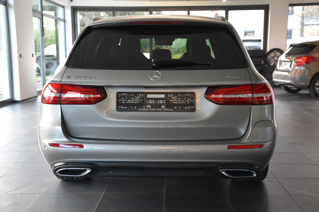 Mercedes-Benz E 300 2022