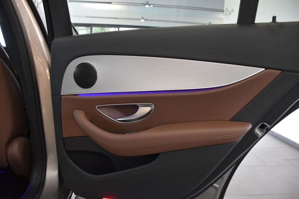 Mercedes-Benz E 300 2022