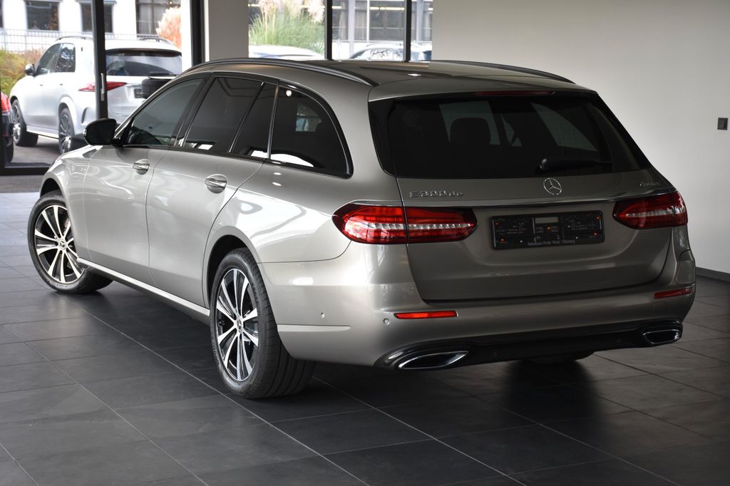 Mercedes-Benz E 300 2022