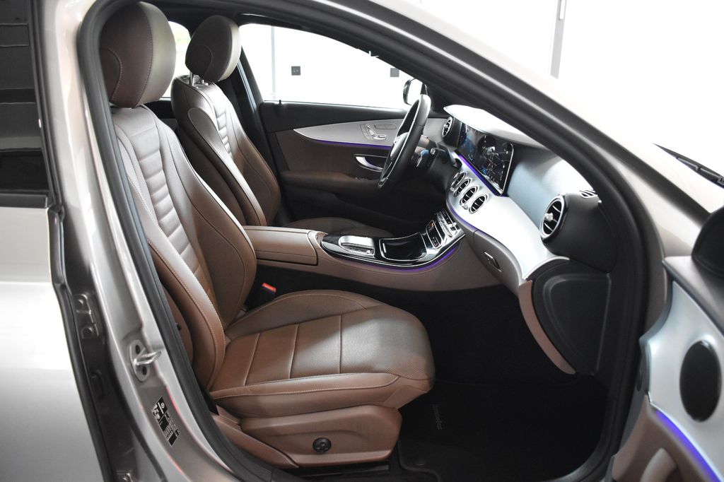 Mercedes-Benz E 300 2022