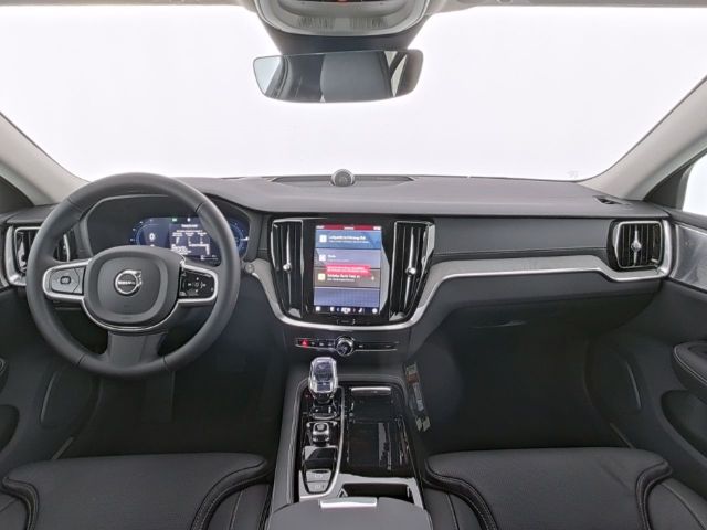 Volvo V60 2025