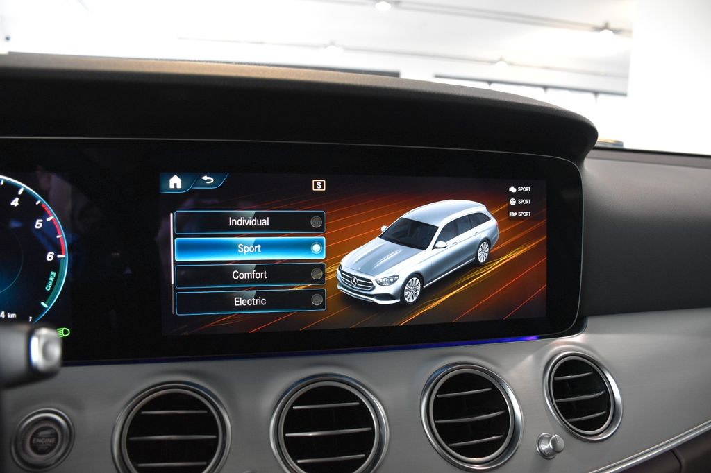 Mercedes-Benz E 300 2022