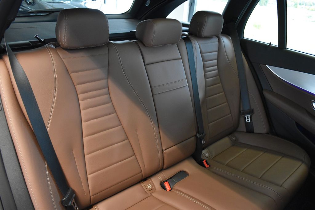 Mercedes-Benz E 300 2022