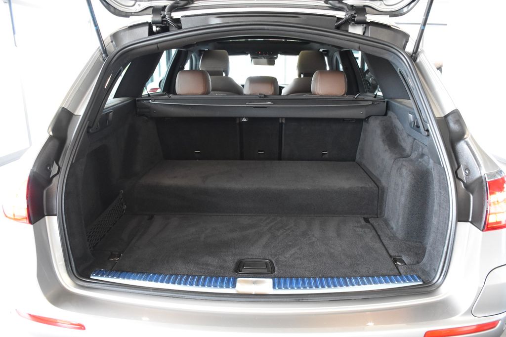 Mercedes-Benz E 300 2022