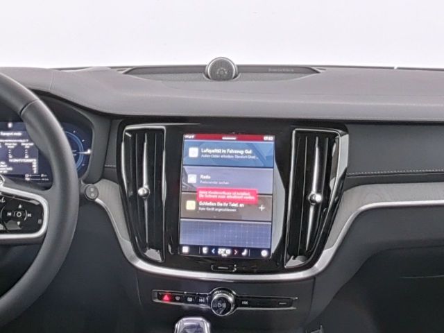 Volvo V60 2025