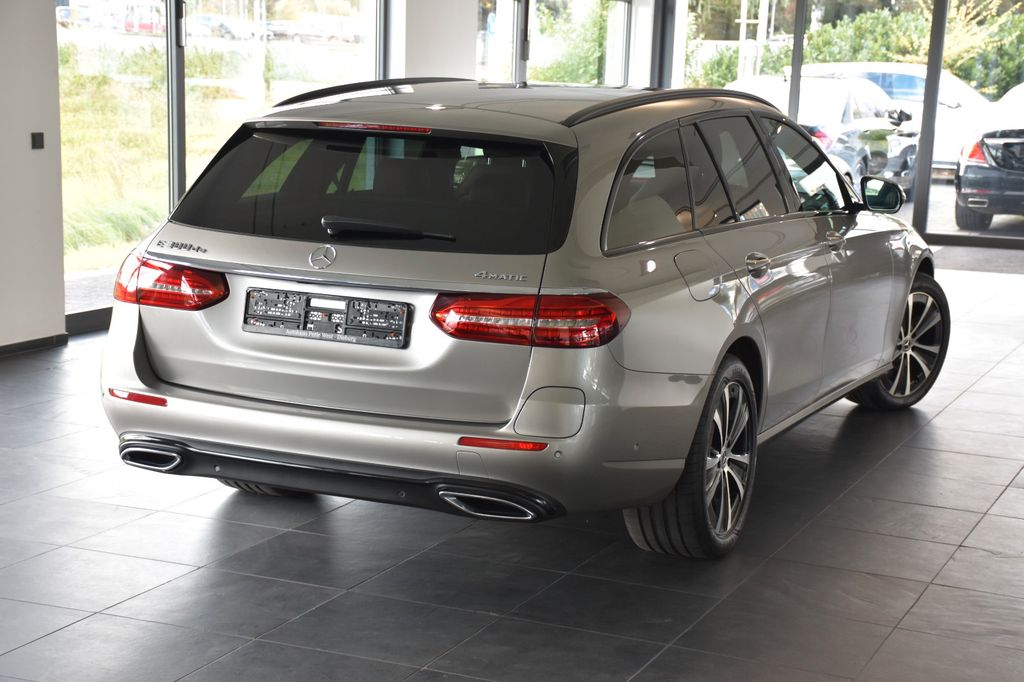 Mercedes-Benz E 300 2022