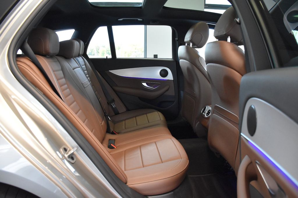 Mercedes-Benz E 300 2022