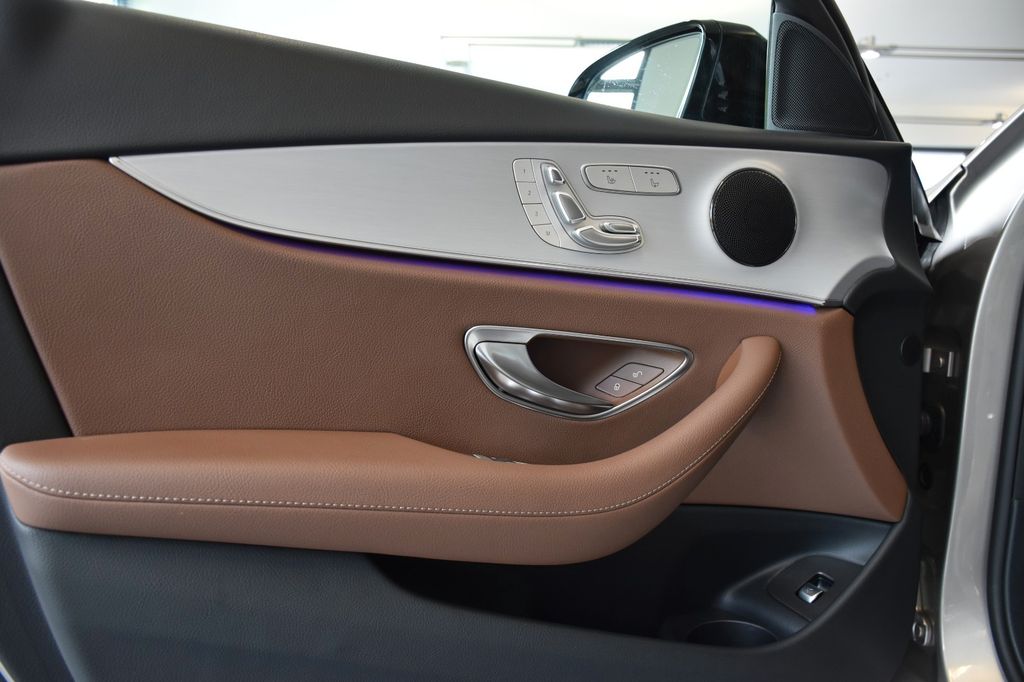 Mercedes-Benz E 300 2022