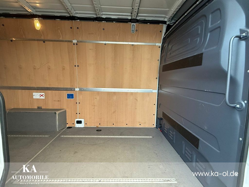 Mercedes-Benz Sprinter 2024