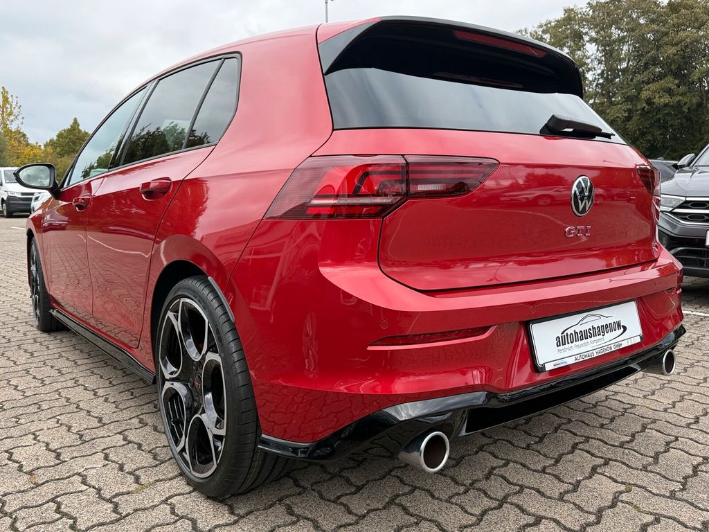 Volkswagen Golf 2024