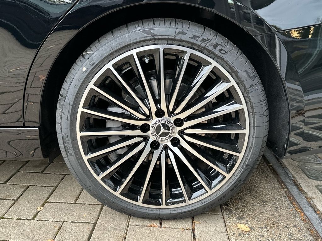 Mercedes-Benz C 220 2025