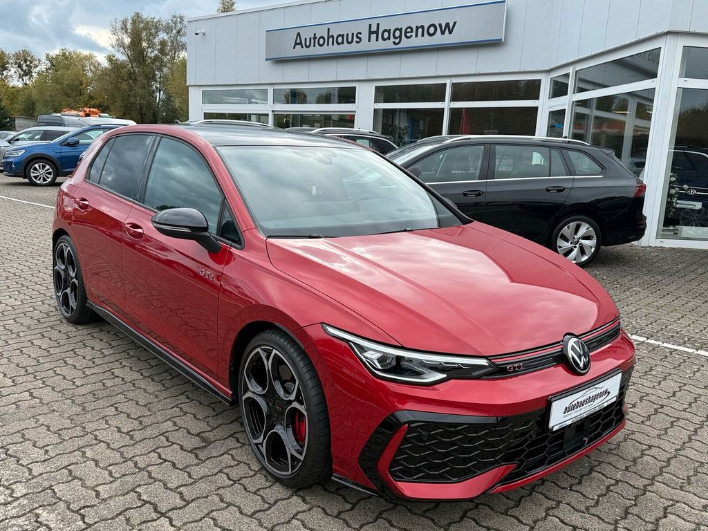 Volkswagen Golf 2024