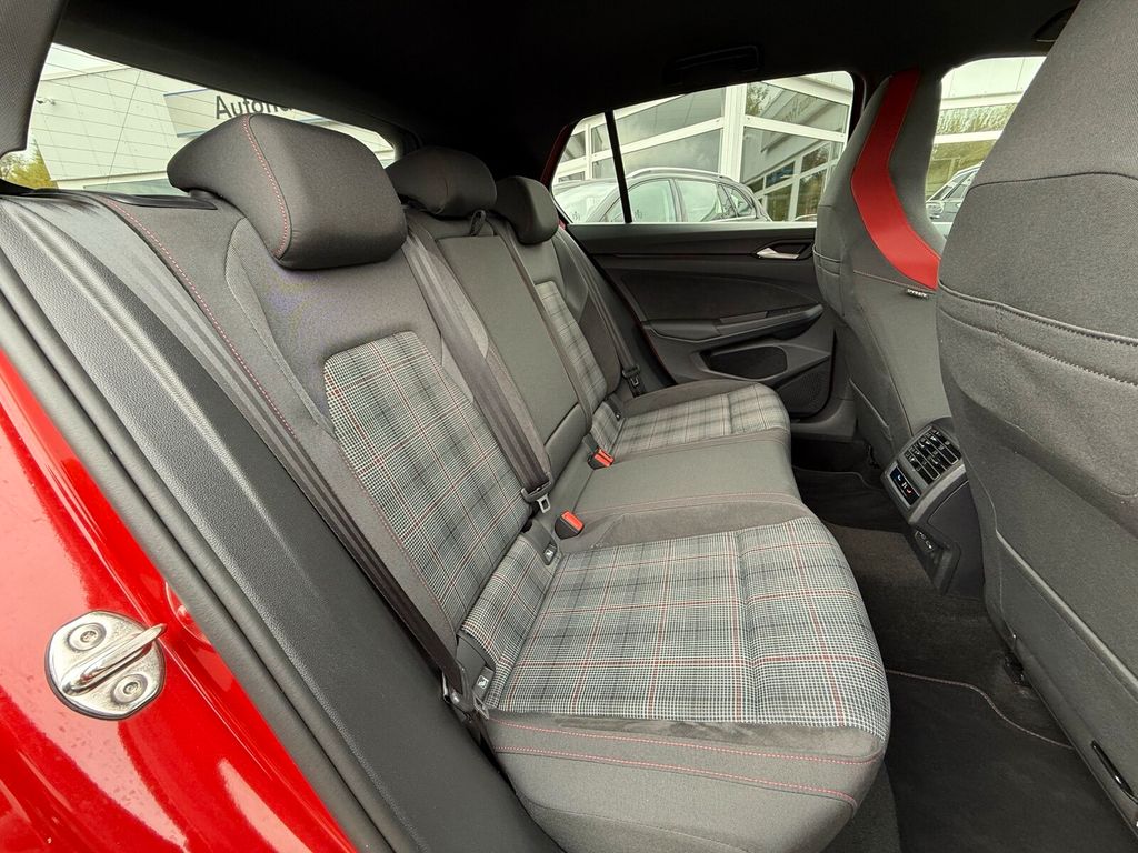 Volkswagen Golf 2024